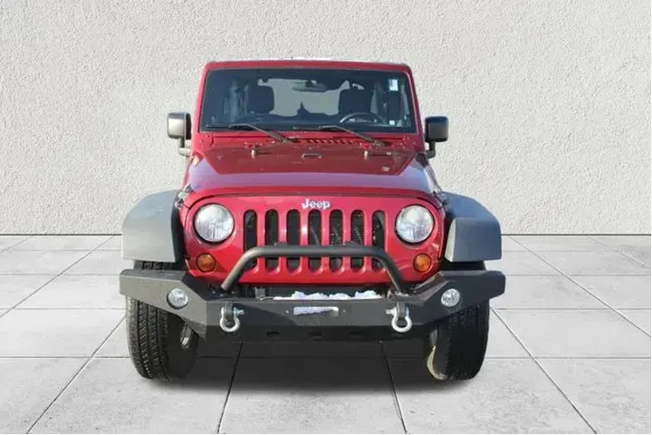 $9990 : Jeep Wrangler Unlimited 2012 image 4
