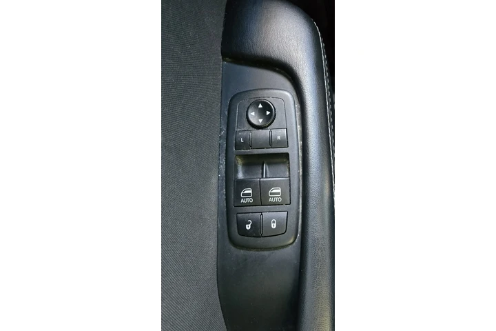 $23500 : Dodge Challenger 2020 SXT 2d image 7