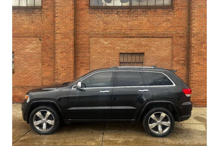 $12000 : 2015 Grand Cherokee Overland image 4