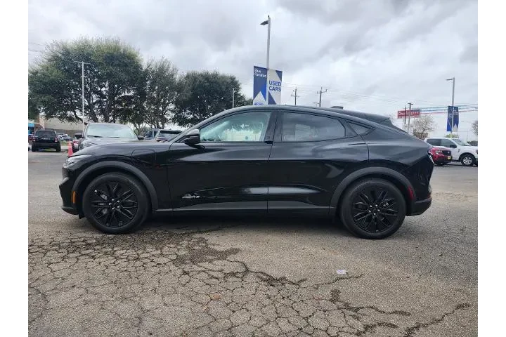 $29998 : Ford Mustang Mach-E 2025 Sel image 4