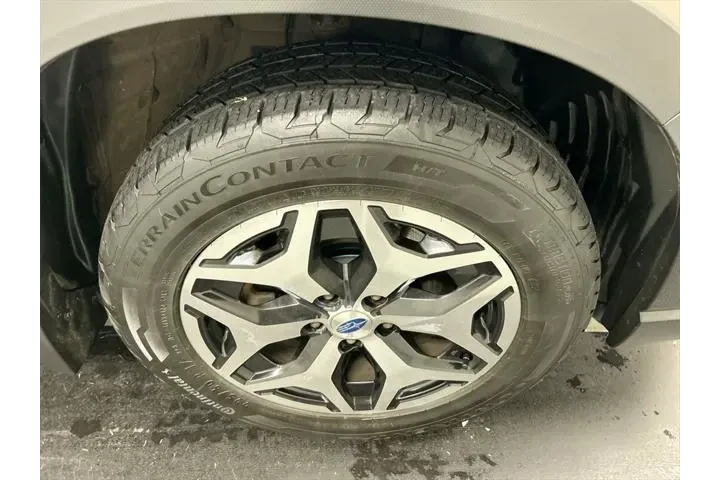 $21671 : Subaru Forester 2020 AWD Pre image 8