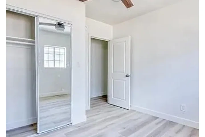 $1400 : Beautiful 1 bedroom Apt in LA image 4