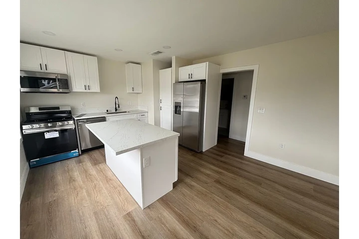 $900 : Encantadora casa de 3 dormitor image 9
