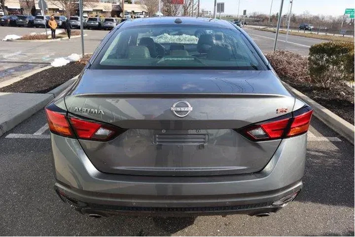 $21115 : Nissan Altima 2025 2.5 SR 4d image 7