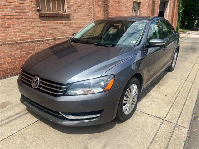 $11000 : 2014 Passat 2.5L Wolfsburg Ed image 2