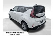 $18200 : Kia Soul 2023 LX 4dr Crossov thumbnail