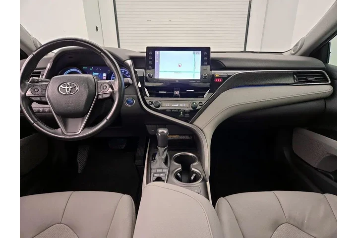 $28998 : Toyota Camry Hybrid 2021 XSE image 9