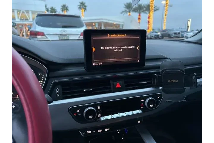 $17007 : Audi A4 2017 AWD 2.0T quattr image 2