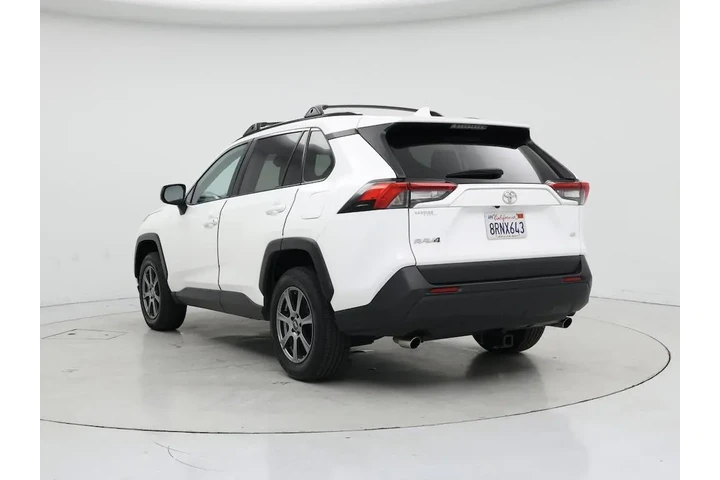 $23998 : Toyota RAV4 2020 LE 4dr SUV image 2
