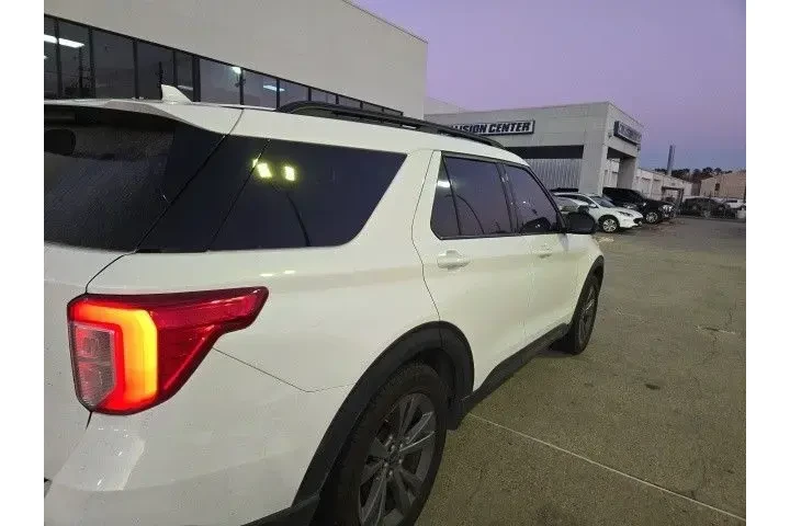 $23645 : Ford Explorer 2023 XLT 4dr S image 3
