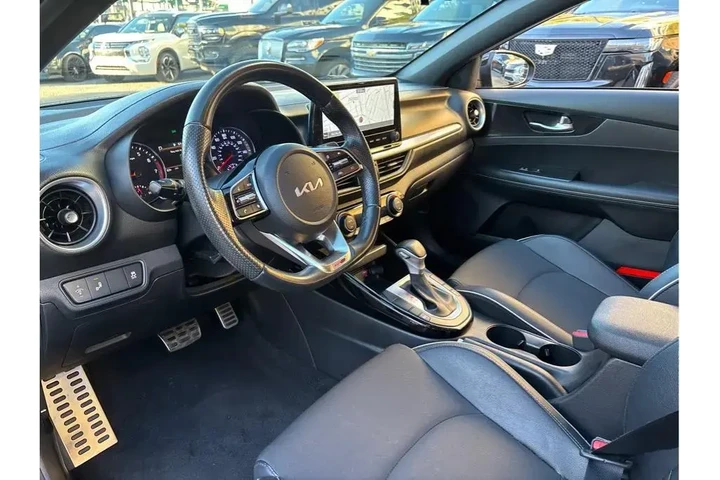 $22498 : Kia Forte 2023 GT-Line 4dr S image 9