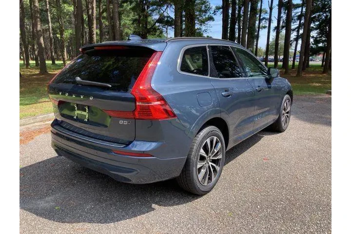 $25744 : Volvo XC60 2023 AWD B5 Core image 3