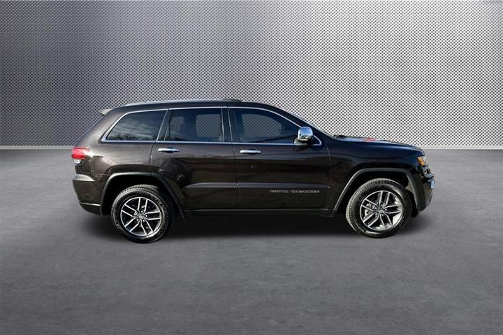 $20189 : 2017 Grand Cherokee Limited image 8