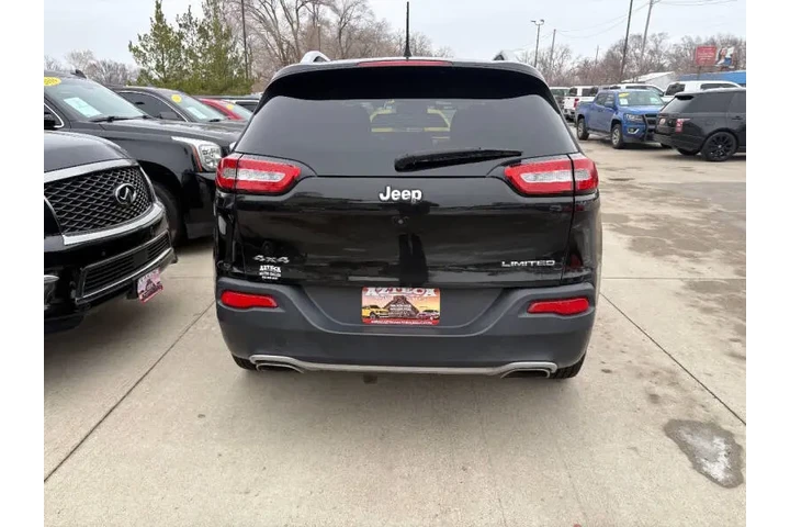$9950 : 2016 Cherokee Limited image 6