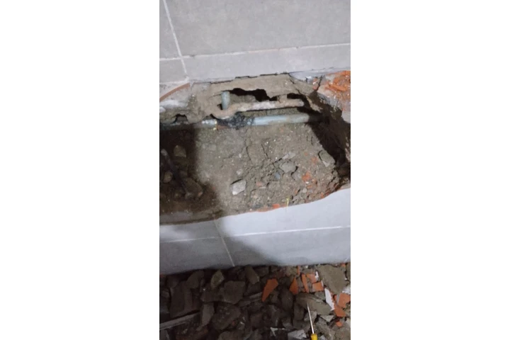 Jl plomero 0987120821 Quito image 1