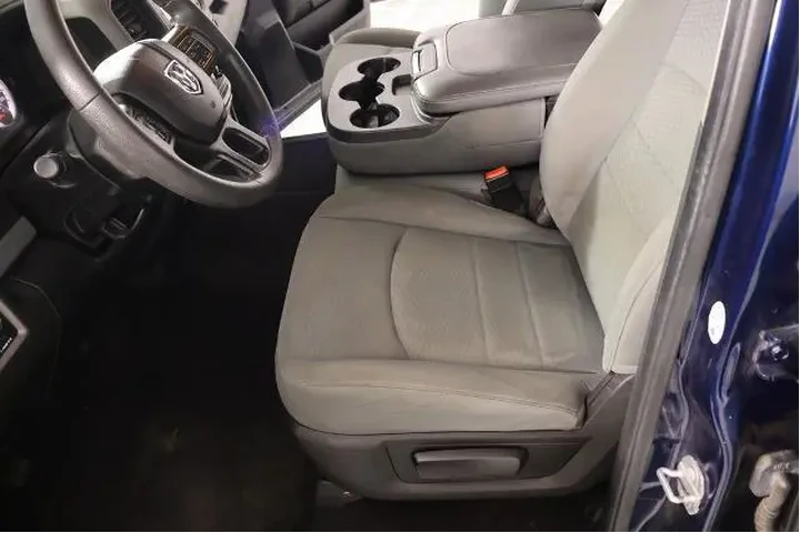 $20433 : Ram 1500 Classic 2019 4x4 Tr image 10