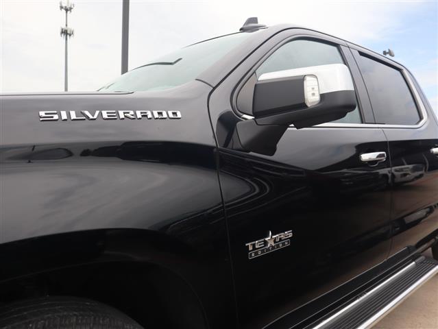 $41995 : 2021 Silverado 1500 LTZ Crew image 3