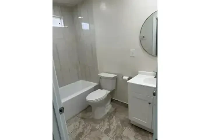 $2000 : BAKERSFIELD  CASA REMODELADA image 1