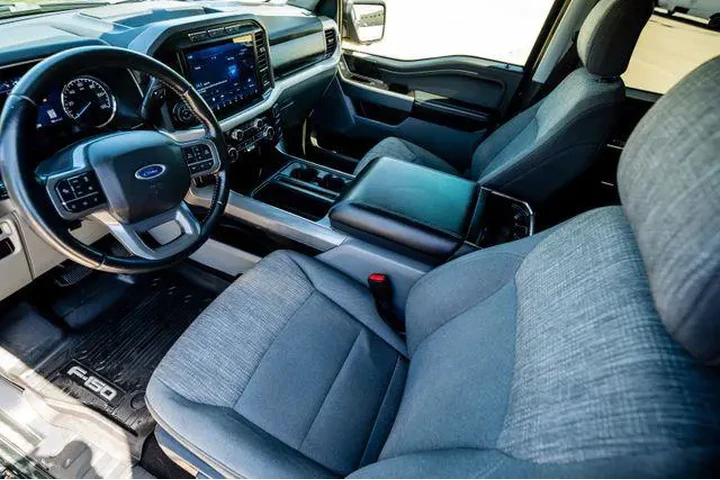 $31861 : Ford F-150 2021 4x4 XLT 4dr image 3