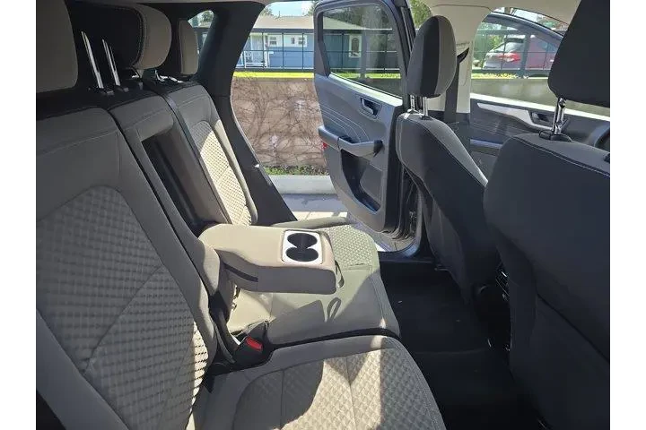 $14995 : Ford Escape 2022 SE 4dr SUV image 10