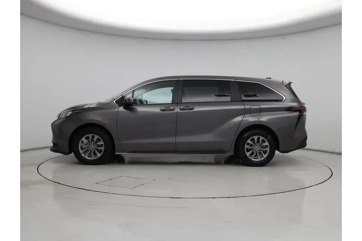 $39998 : Toyota Sienna 2024 LE 8-Pass image 3