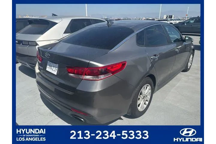 $12432 : Kia Optima 2017 LX 4dr Sedan image 3