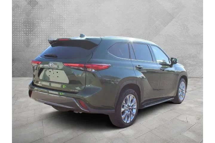 $34987 : Toyota Highlander 2023 Limit image 3