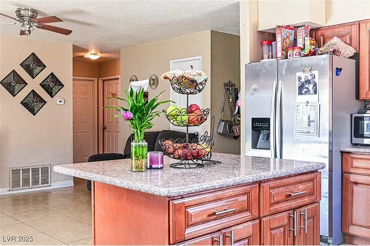 $1100 : 89 Vallejo Ave, Las Vegas, NV image 3