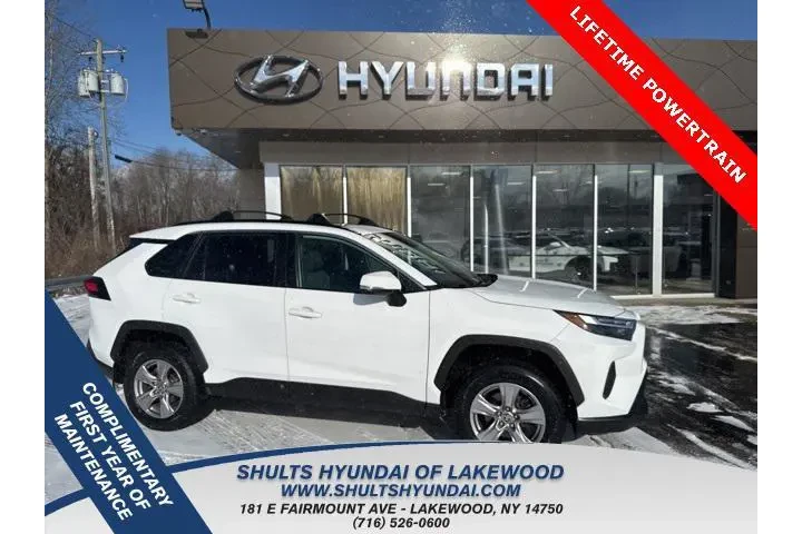 $26956 : Toyota RAV4 2022 AWD XLE 4dr image 1