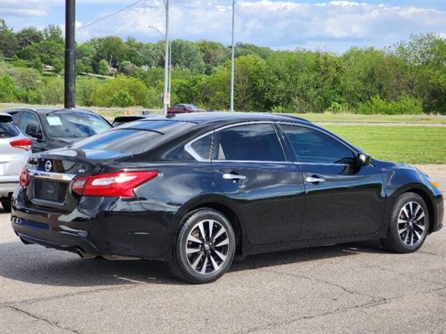 $12990 : 2018 Altima 2.5 SV image 4