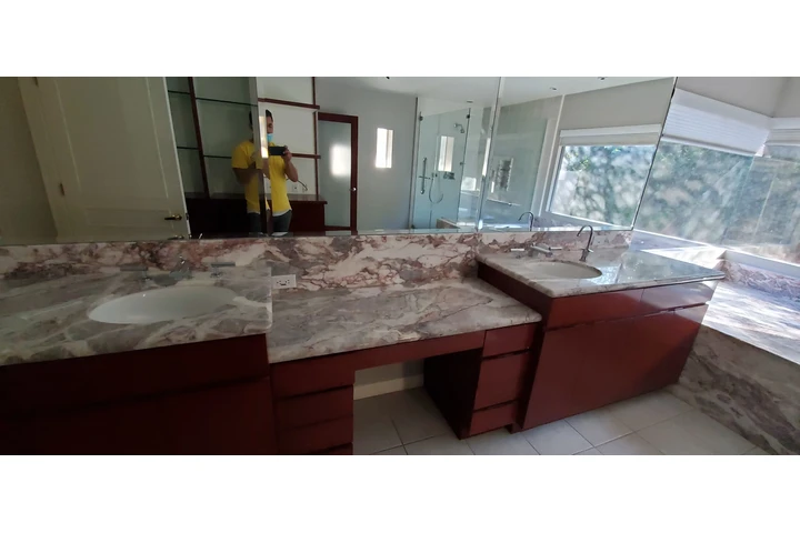 DEMOLITION AND HAULING image 6