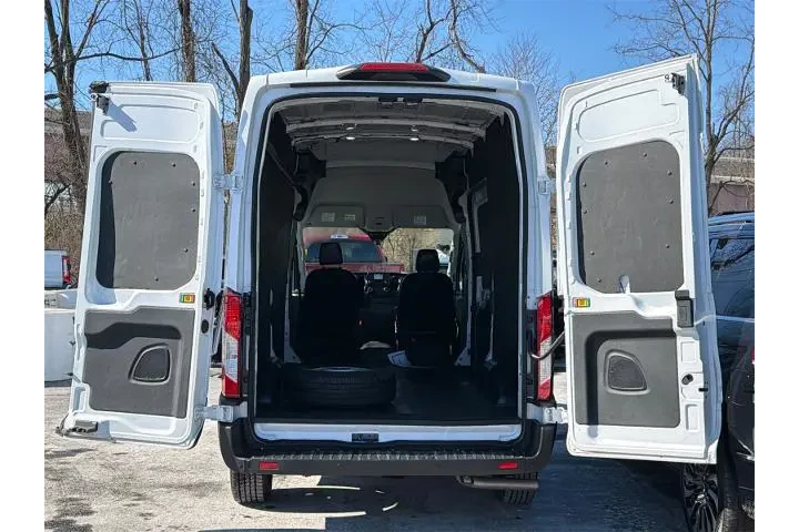 $40000 : Ford Transit 2023 AWD 250 3d image 6