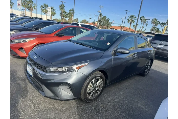 $19999 : Kia Forte 2023 LX 4dr Sedan image 1