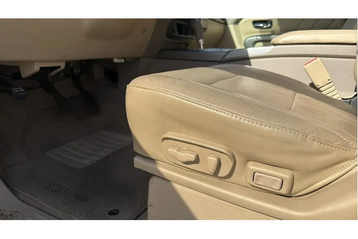 $17968 : Nissan Armada 2015 4x2 Plati image 10