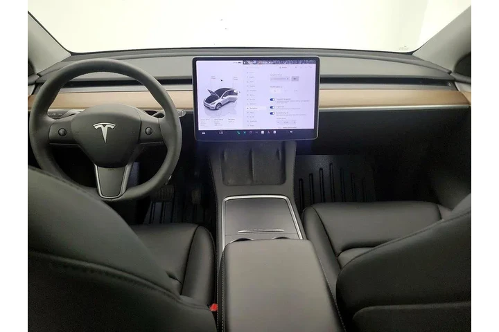 $35998 : Tesla Model Y 2023 AWD Long image 9