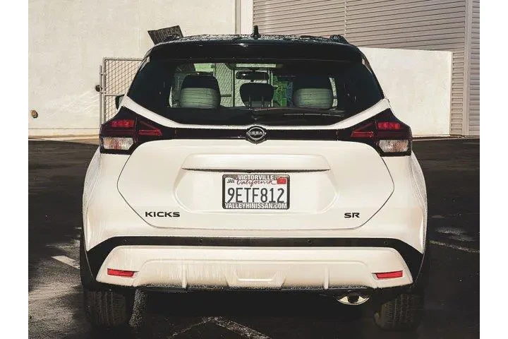 $19997 : Nissan Kicks 2023 SR 4dr Cro image 4