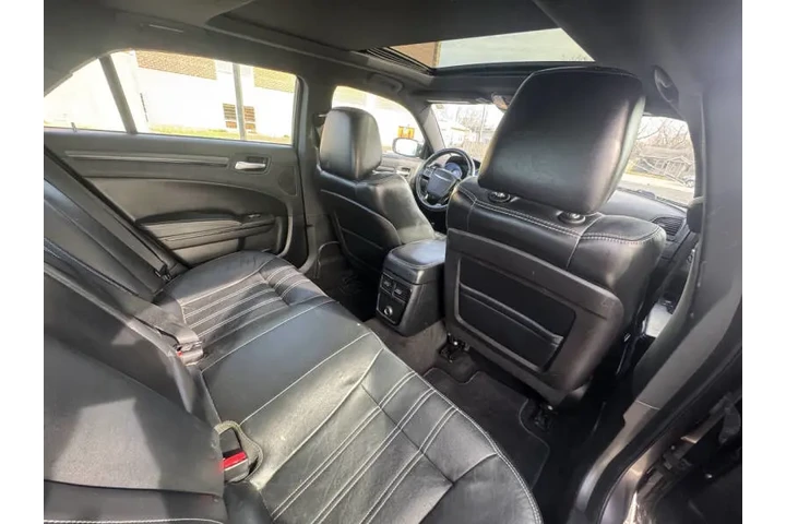 $8999 : 2014 300 S image 10