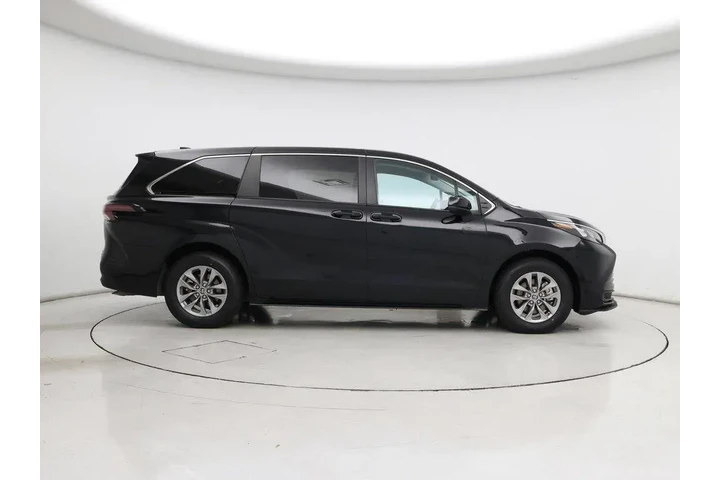 $37998 : Toyota Sienna 2024 LE 8-Pass image 7