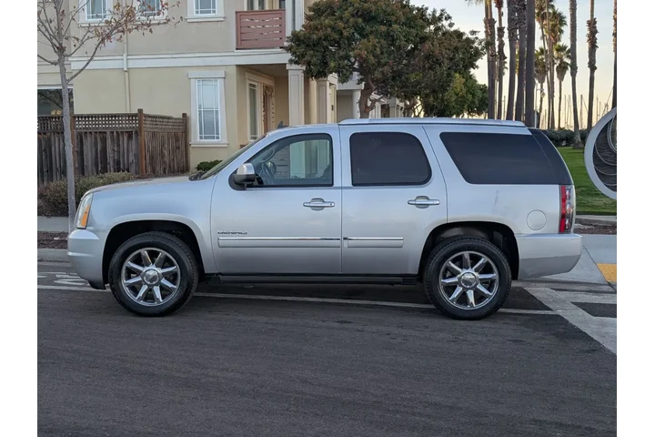 $13988 : 2012 Yukon Denali image 9