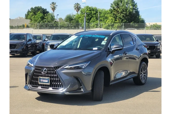 $37988 : Lexus NX 350 2022 AWD 4dr Cr image 9