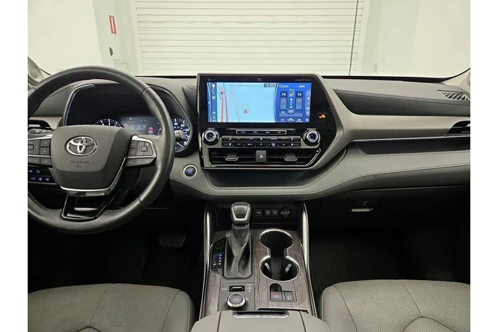 $39998 : Toyota Highlander 2021 AWD L image 9