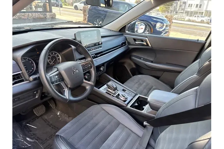 $26388 : Mitsubishi Outlander 2024 AW image 8