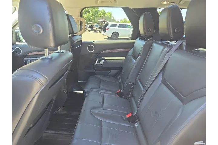 $18995 : Land Rover Discovery 2018 AW image 8