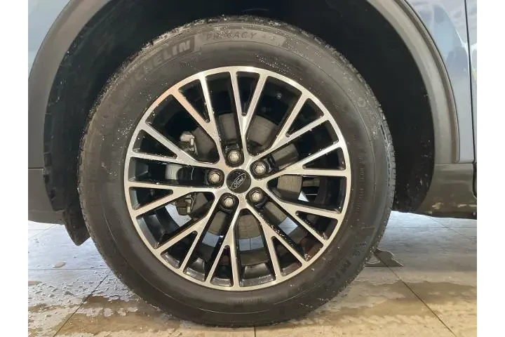 $22995 : Ford Escape Plug-In Hybrid 2 image 9