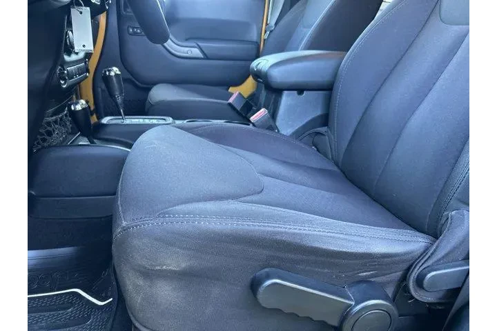 $17891 : Jeep Wrangler 2014 4x4 Sport image 10