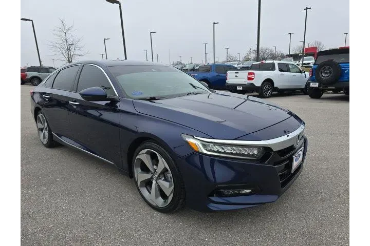 $19400 : Honda Accord 2018 Touring 4d image 7
