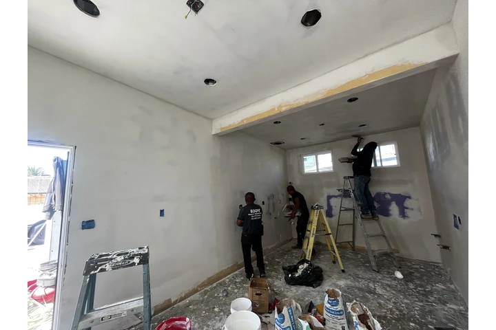 Santos Handyman image 4