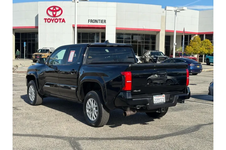 $37540 : Toyota Tacoma 2025 4x4 SR5 4 image 5