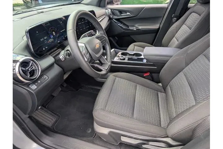 $27097 : Chevrolet Equinox 2026 LT 4d image 10