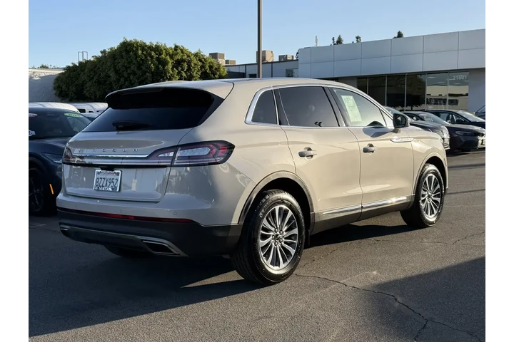 $36995 : Lincoln Nautilus 2022 AWD Re image 6